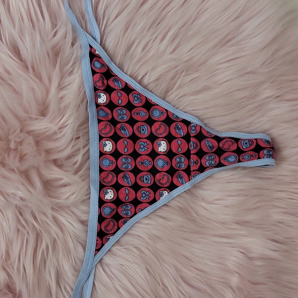 Brand New VINTAGE Y2K HELLO KITTY THONG-8